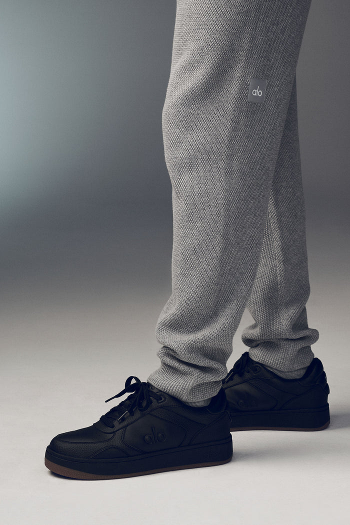 ALO Recovery Mode Sneaker (Unisex) - Black/Gum