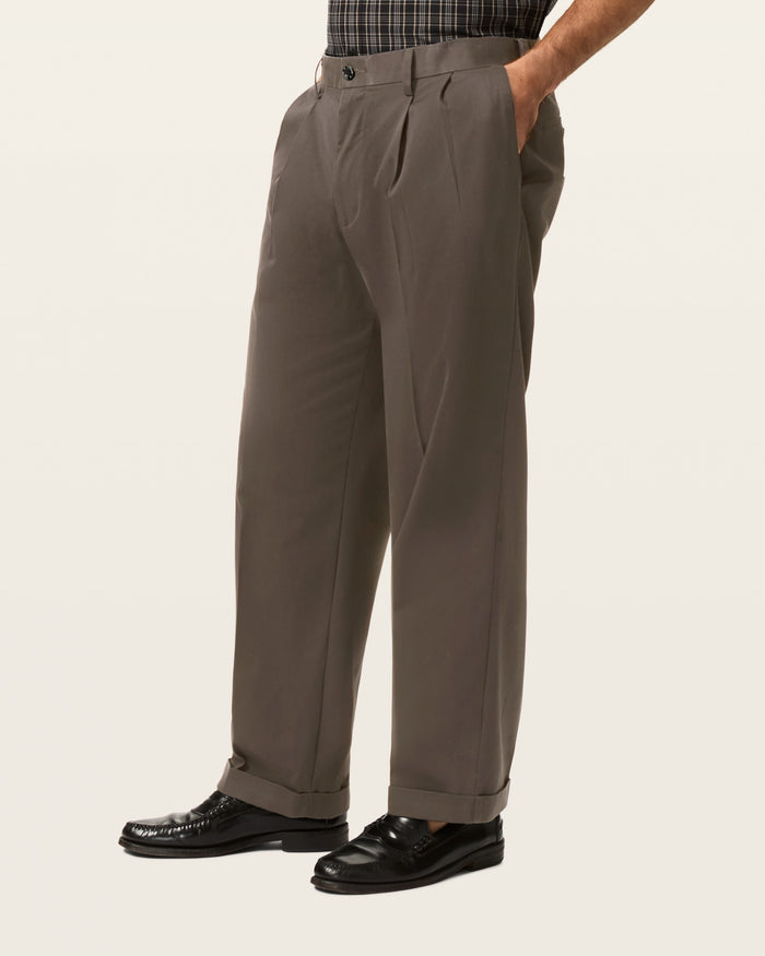Comfort Khakis, Pleated, Relaxed Fit