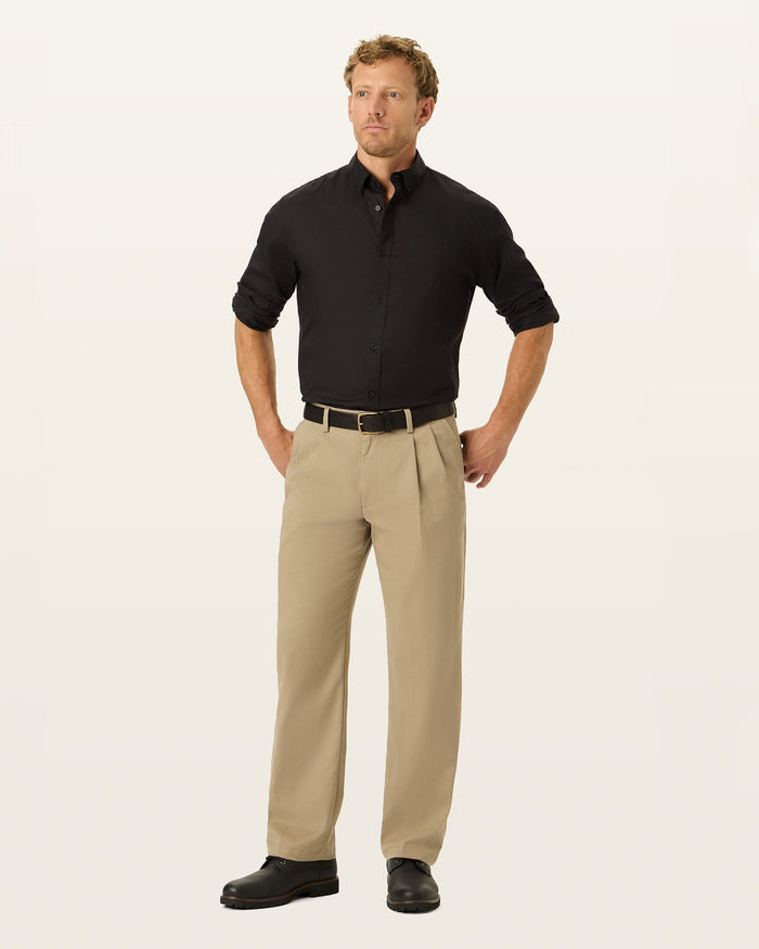 Easy Khakis, Pleated, Classic Fit