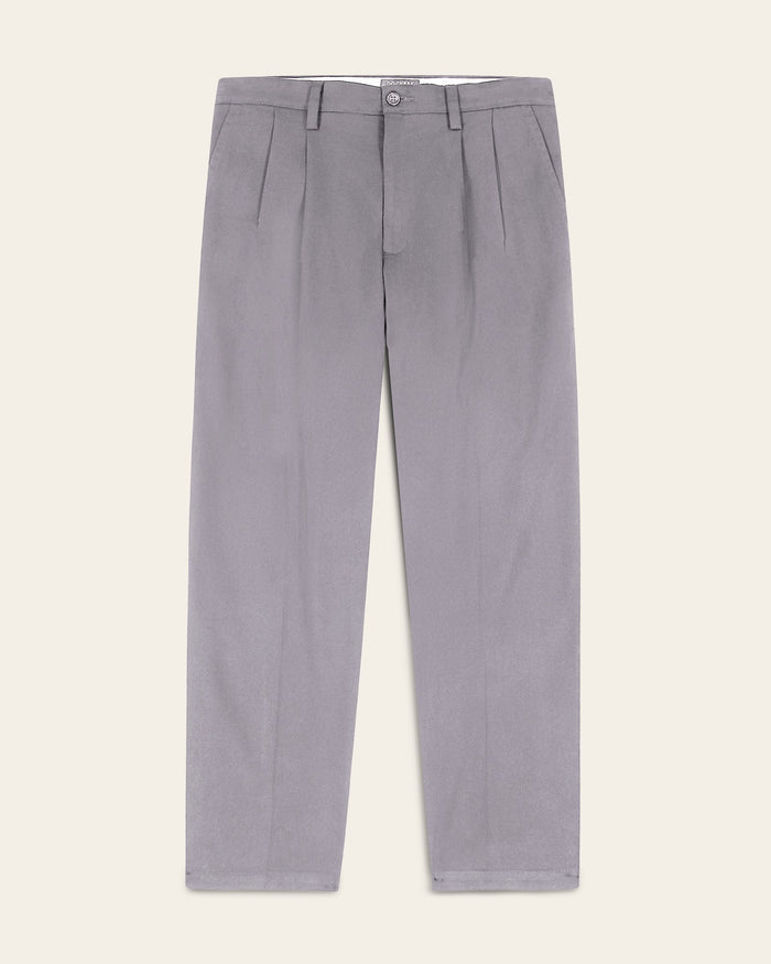 Easy Khakis, Pleated, Classic Fit
