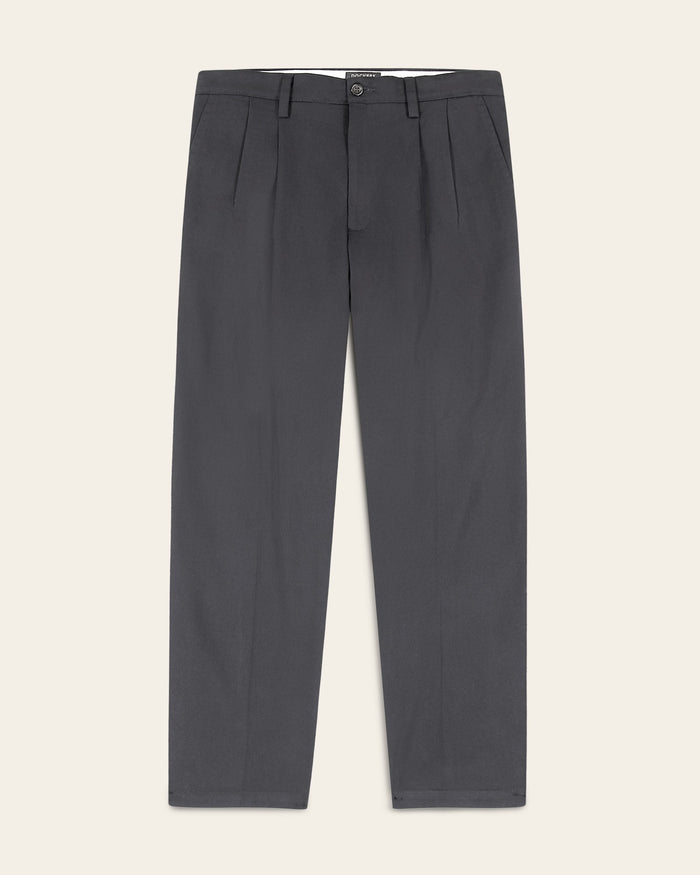 Easy Khakis, Pleated, Classic Fit