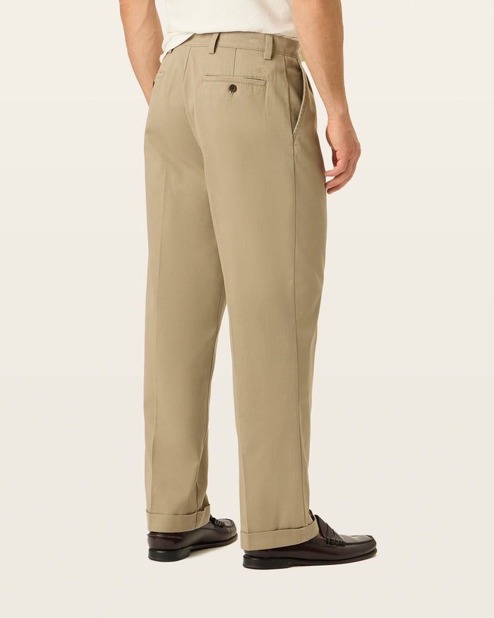 Easy Khakis, Pleated, Relaxed Fit