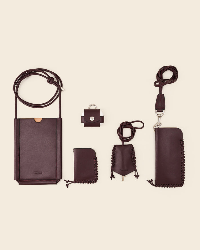 MAKALU - Bordeaux leather glasses case & burgundy leather braiding