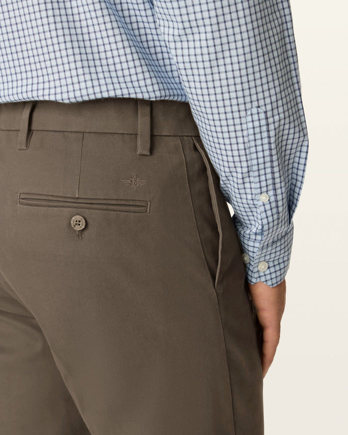 Signature Iron Free Khakis, Slim Fit with Stain Defender®