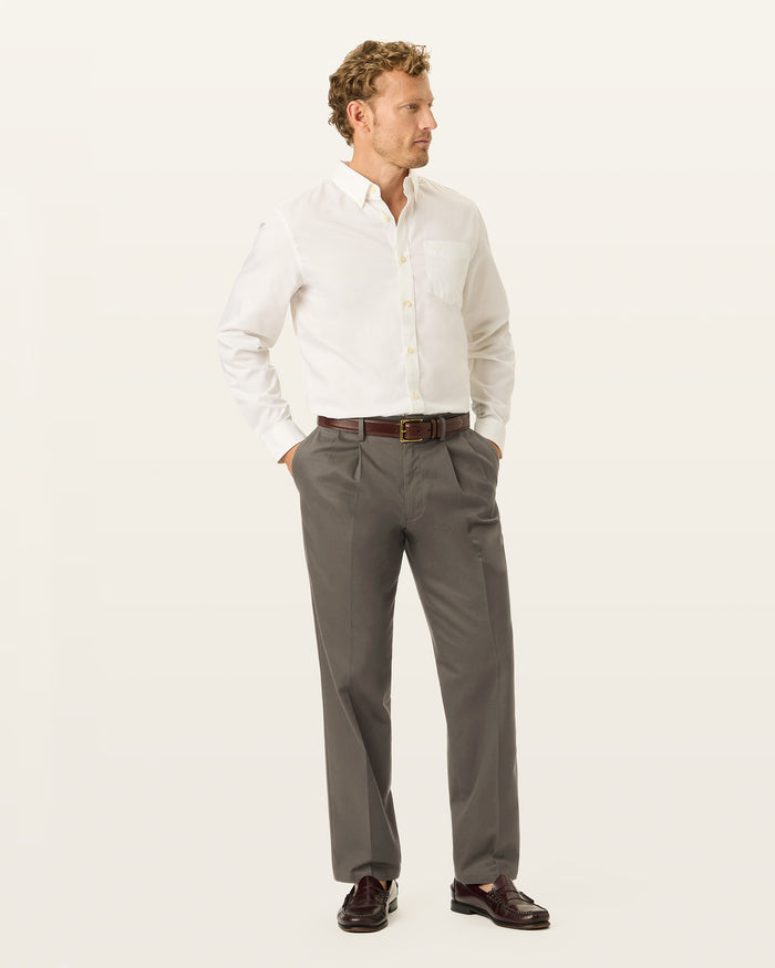 Signature Khakis, Pleated, Classic Fit