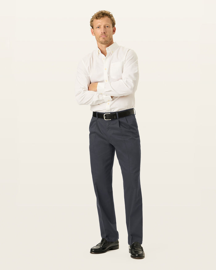 Signature Khakis, Pleated, Classic Fit