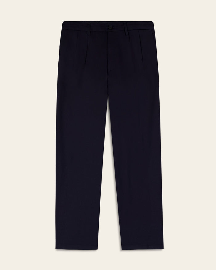 Signature Khakis, Pleated, Classic Fit